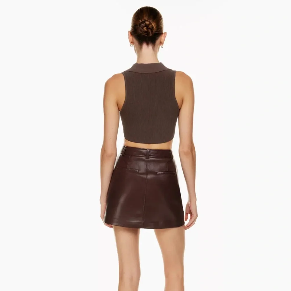 Aritzia Babaton Sculpt Knit Polo Top - Picture 5 of 11
